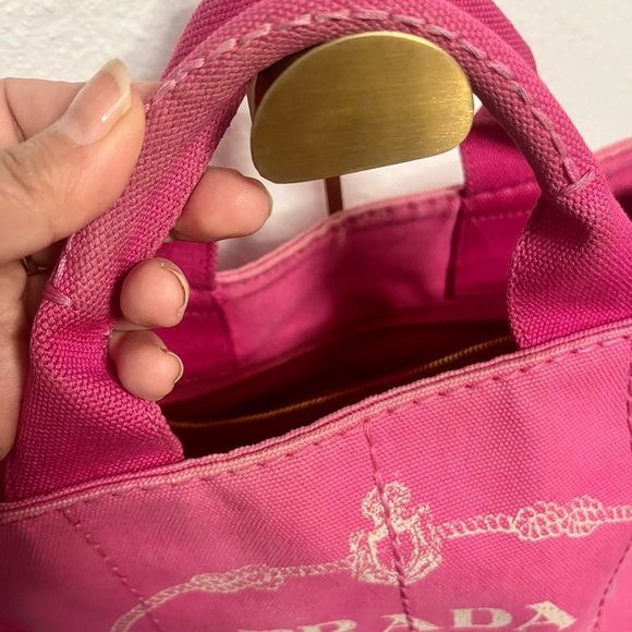 GUC Prada Pink Canvas CannapaTote Bag - Picture 7 of 7